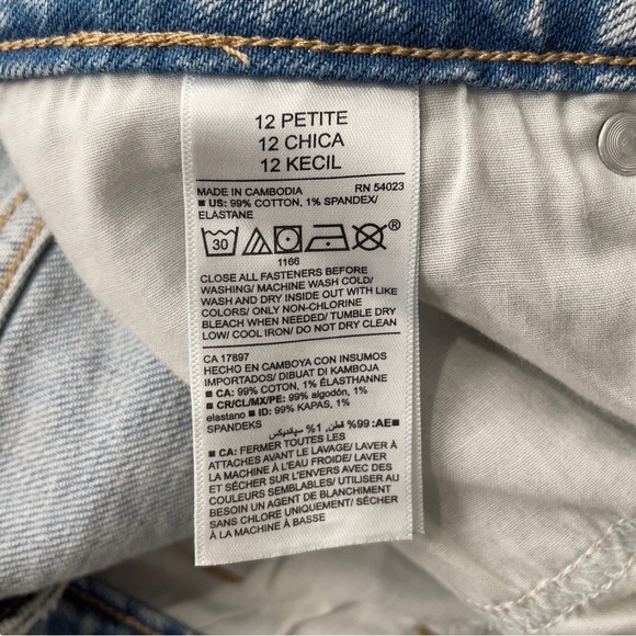 NEW Old Navy Power Slim Straight Distressed Jeans Light Wash Stretch Denim | 12P - Picture 7 of 9